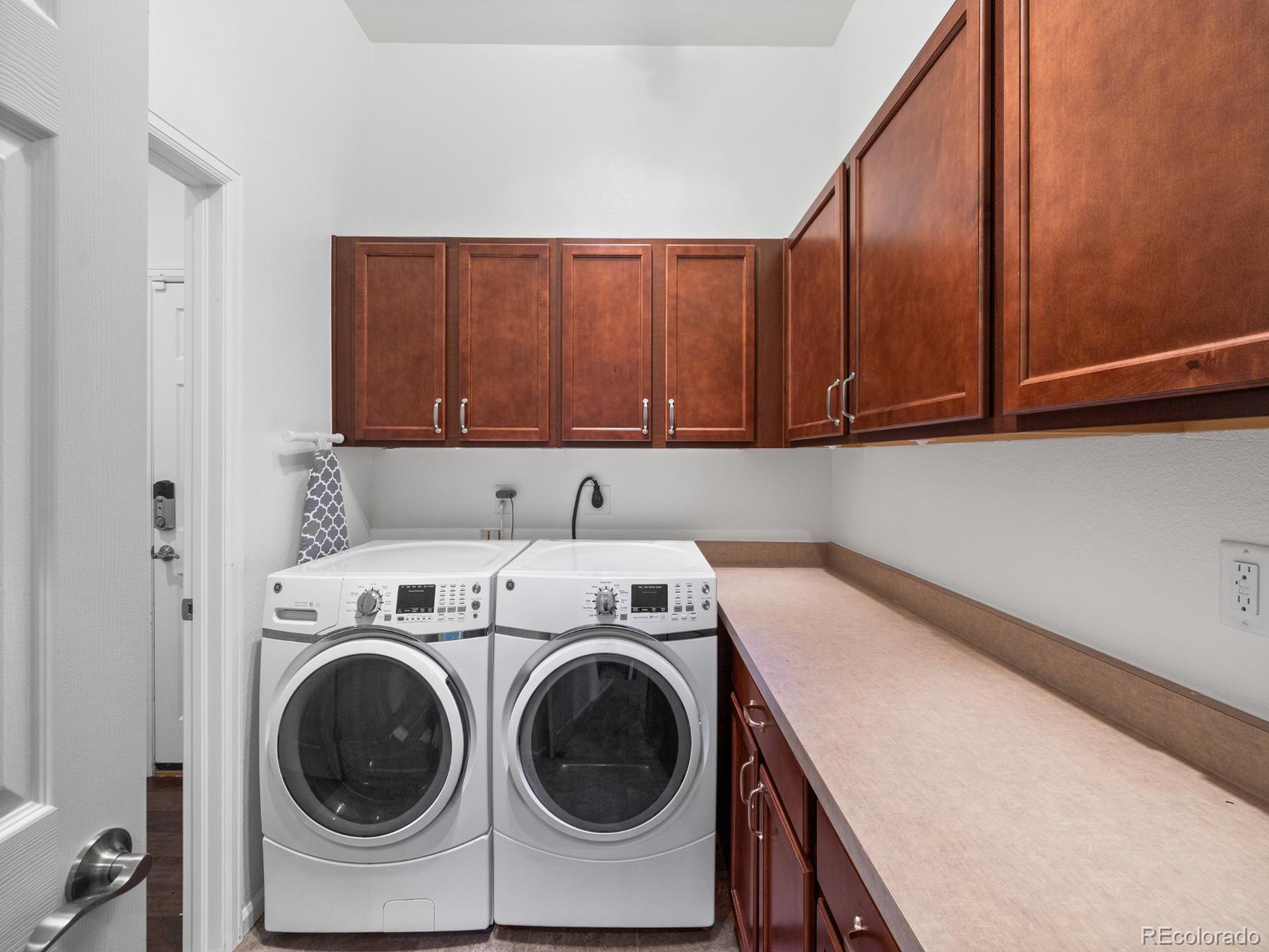 6941 S Robertsdale Ct