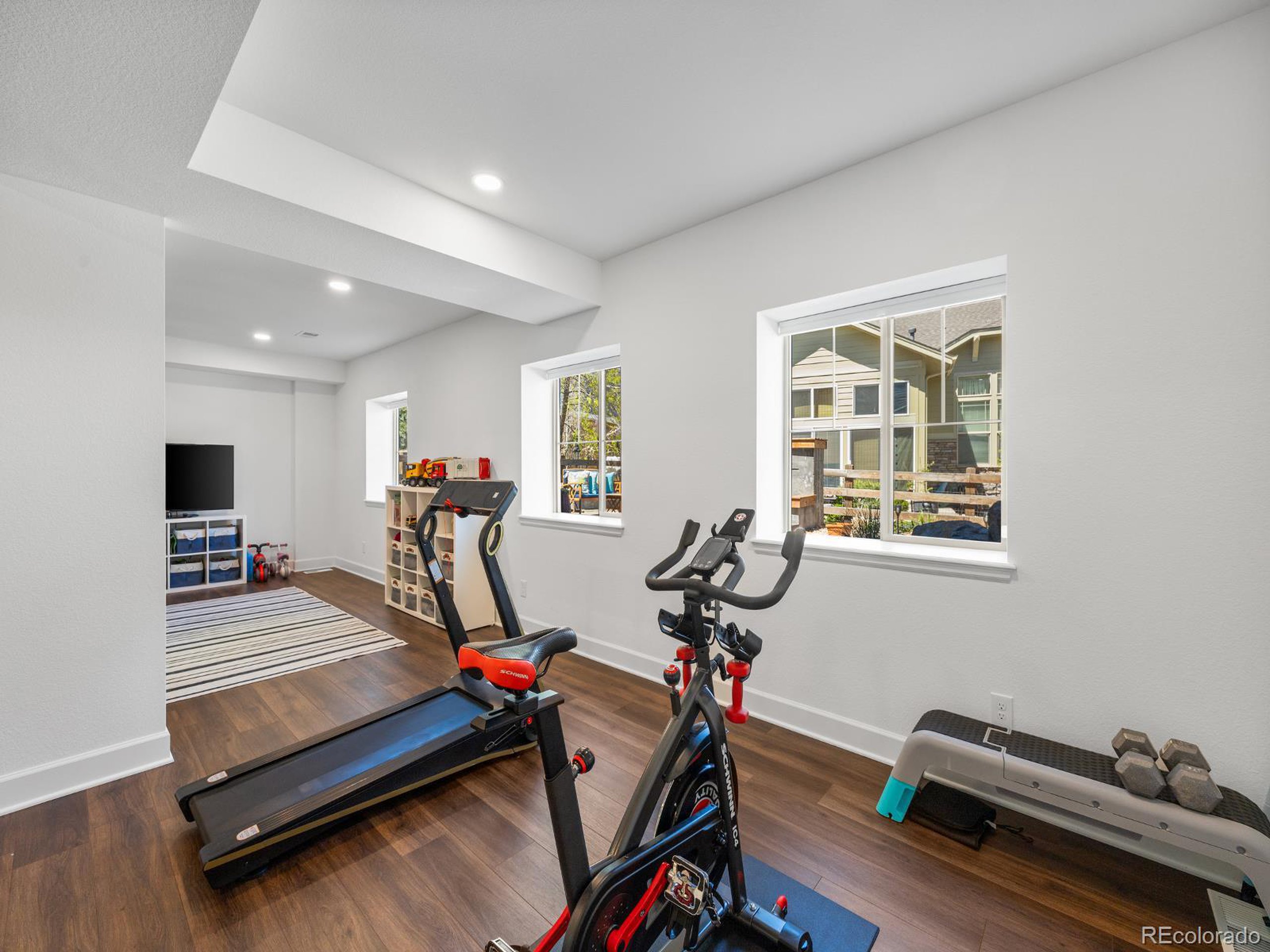 6941 S Robertsdale Ct