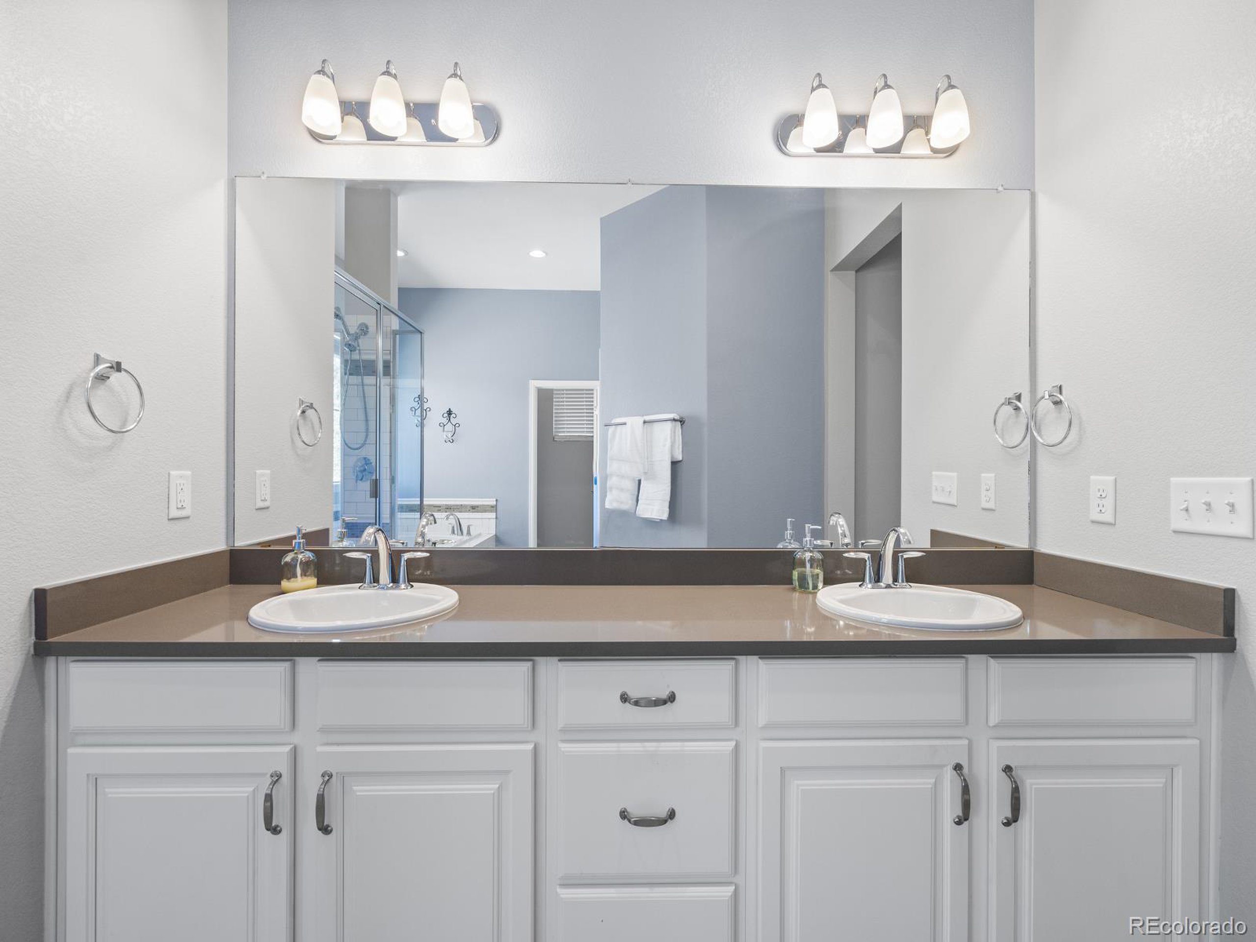 6941 S Robertsdale Ct