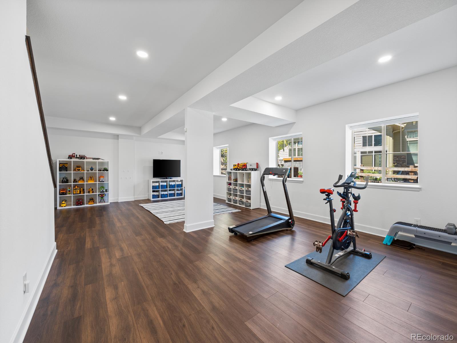 6941 S Robertsdale Court