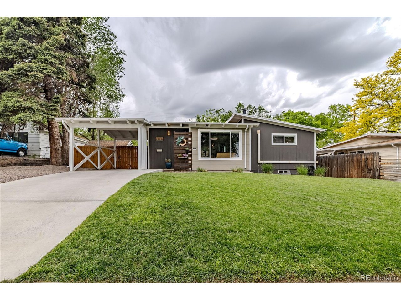 5881 Balsam Pl
