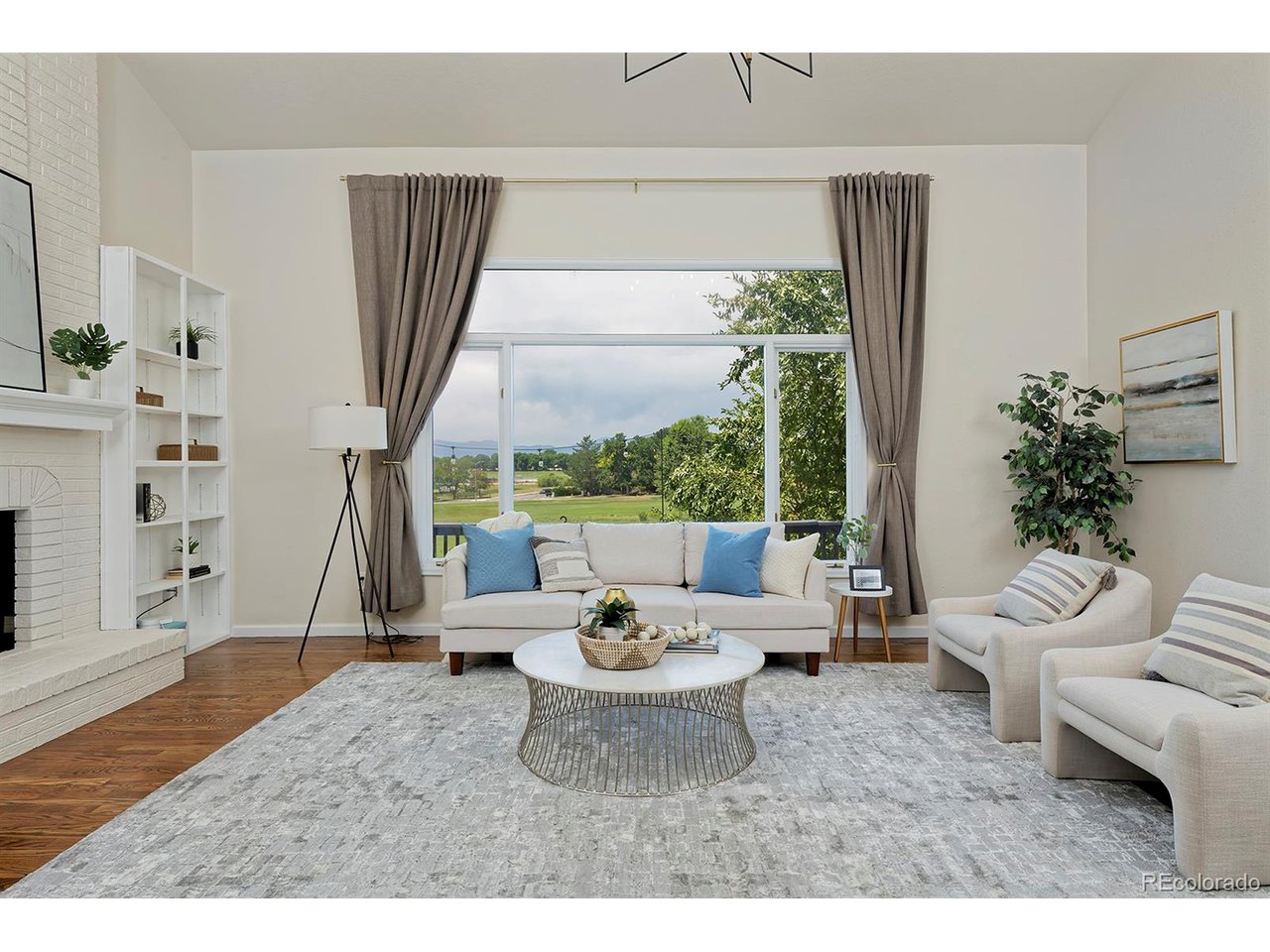 1175 Oakhurst Dr