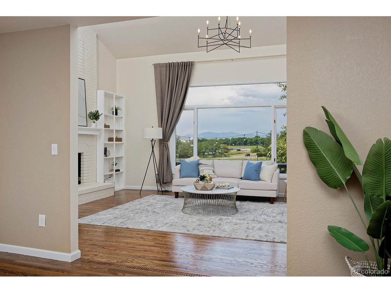 1175 Oakhurst Dr