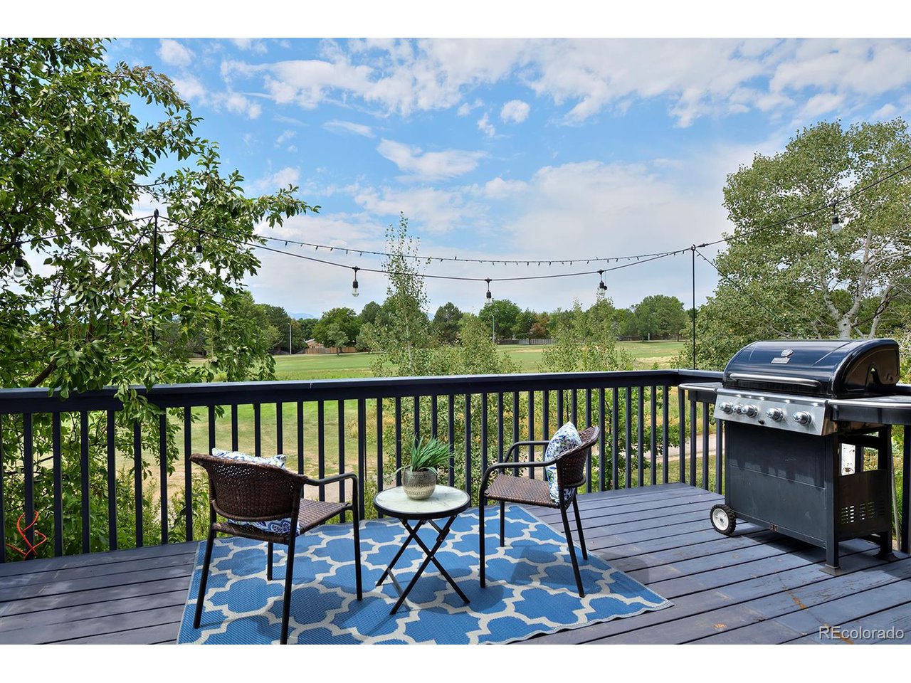 1175 Oakhurst Dr