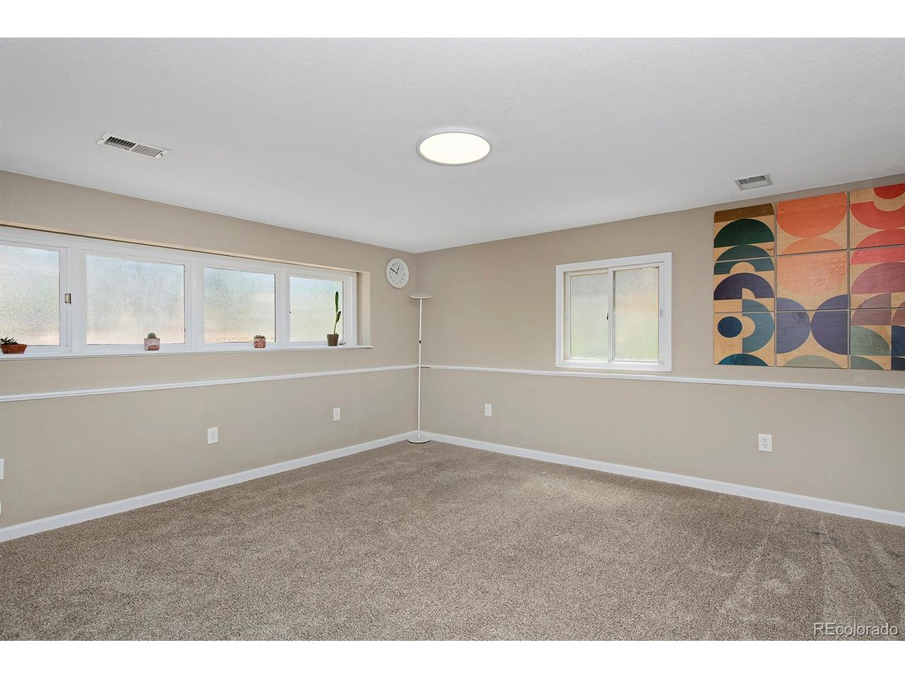 1175 Oakhurst Dr