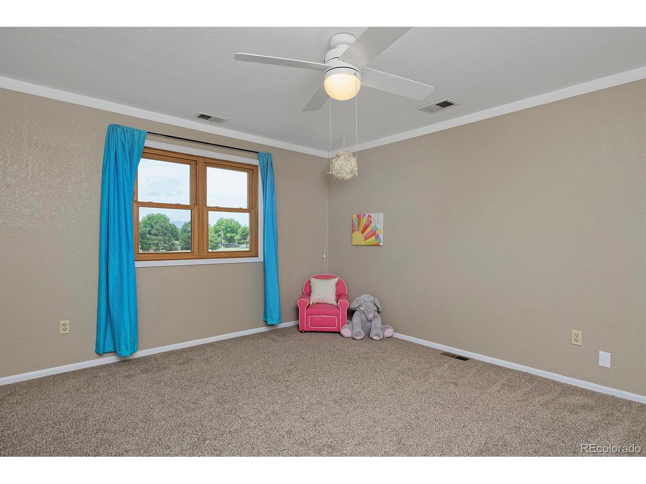 1175 Oakhurst Dr