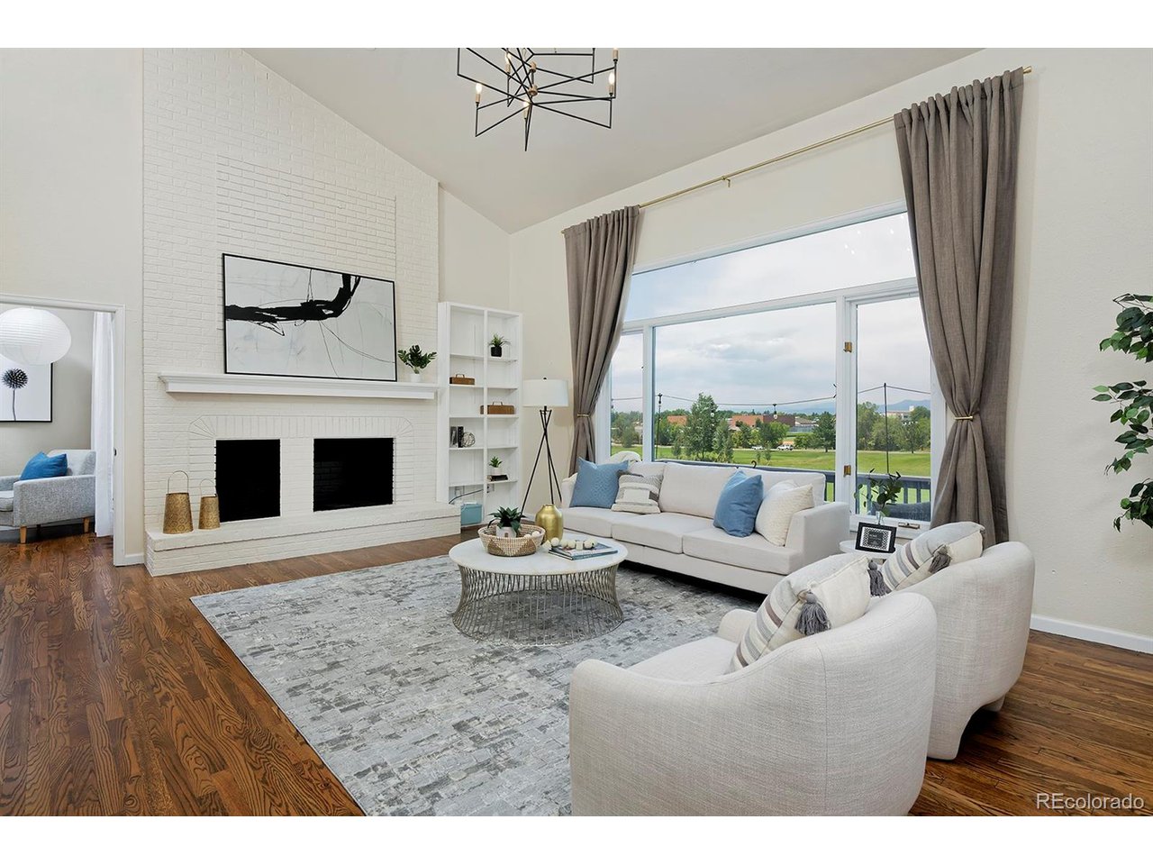 1175 Oakhurst Dr