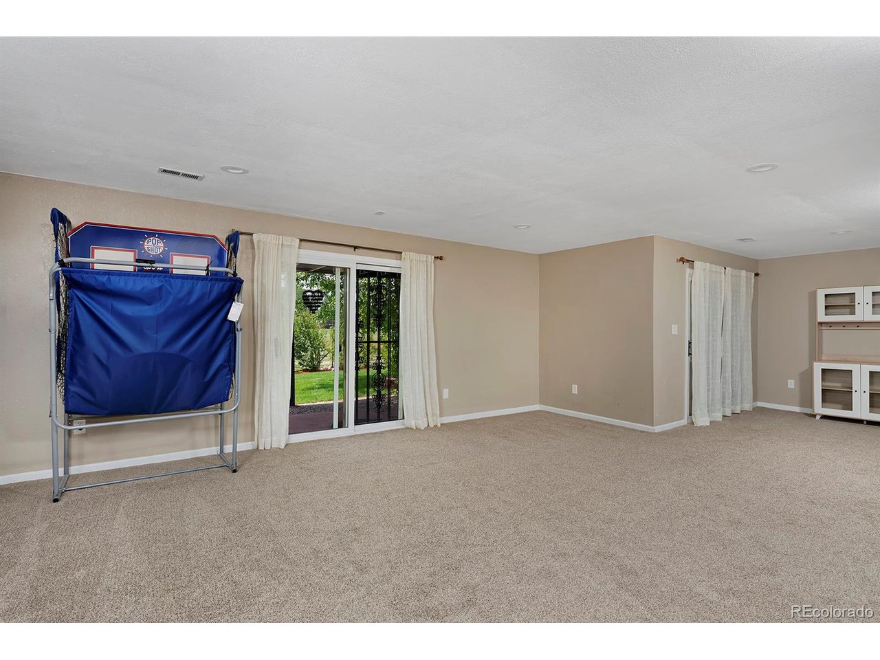 1175 Oakhurst Dr