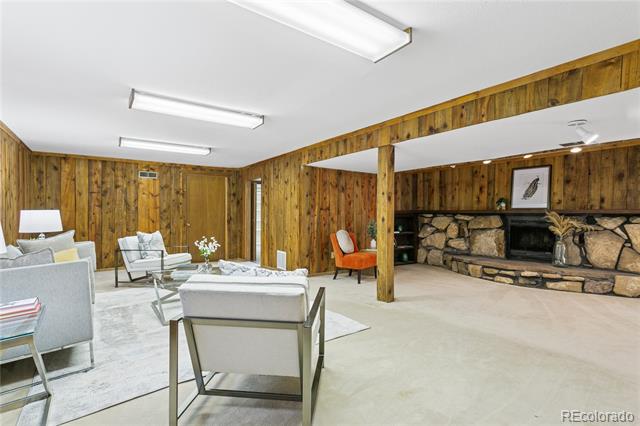 207 Short Place