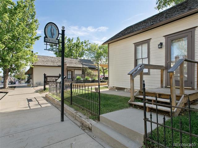 207 Short Place