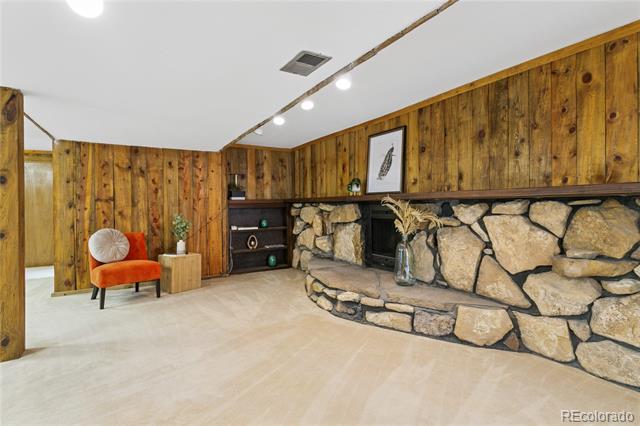 207 Short Place