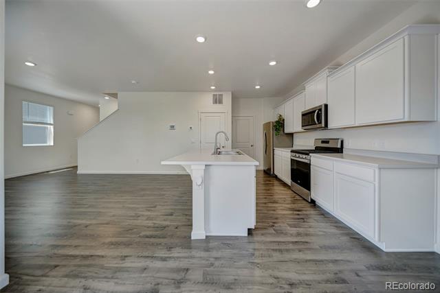 502 Ledge Street