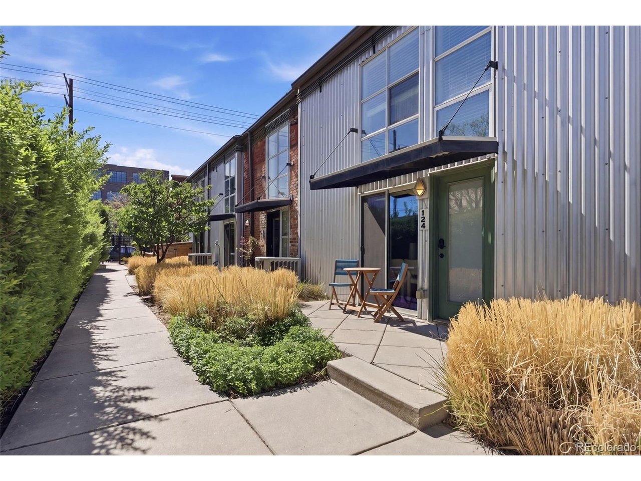 3033 Blake St 124