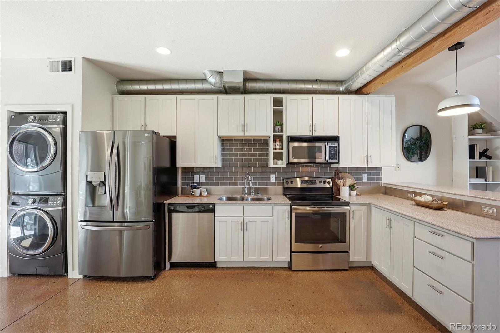 3033 Blake Street Unit: 124