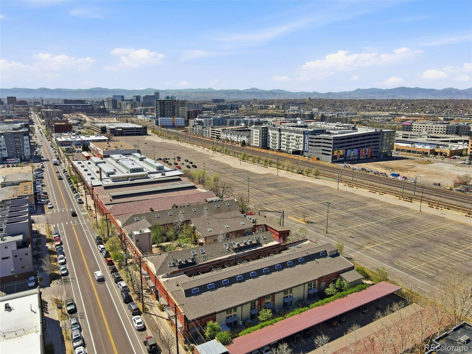 3033 Blake Street Unit: 124