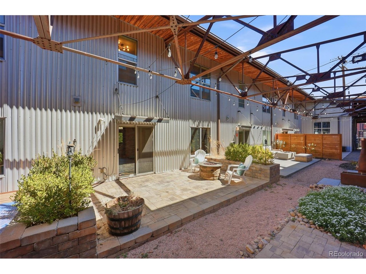 3033 Blake St 124