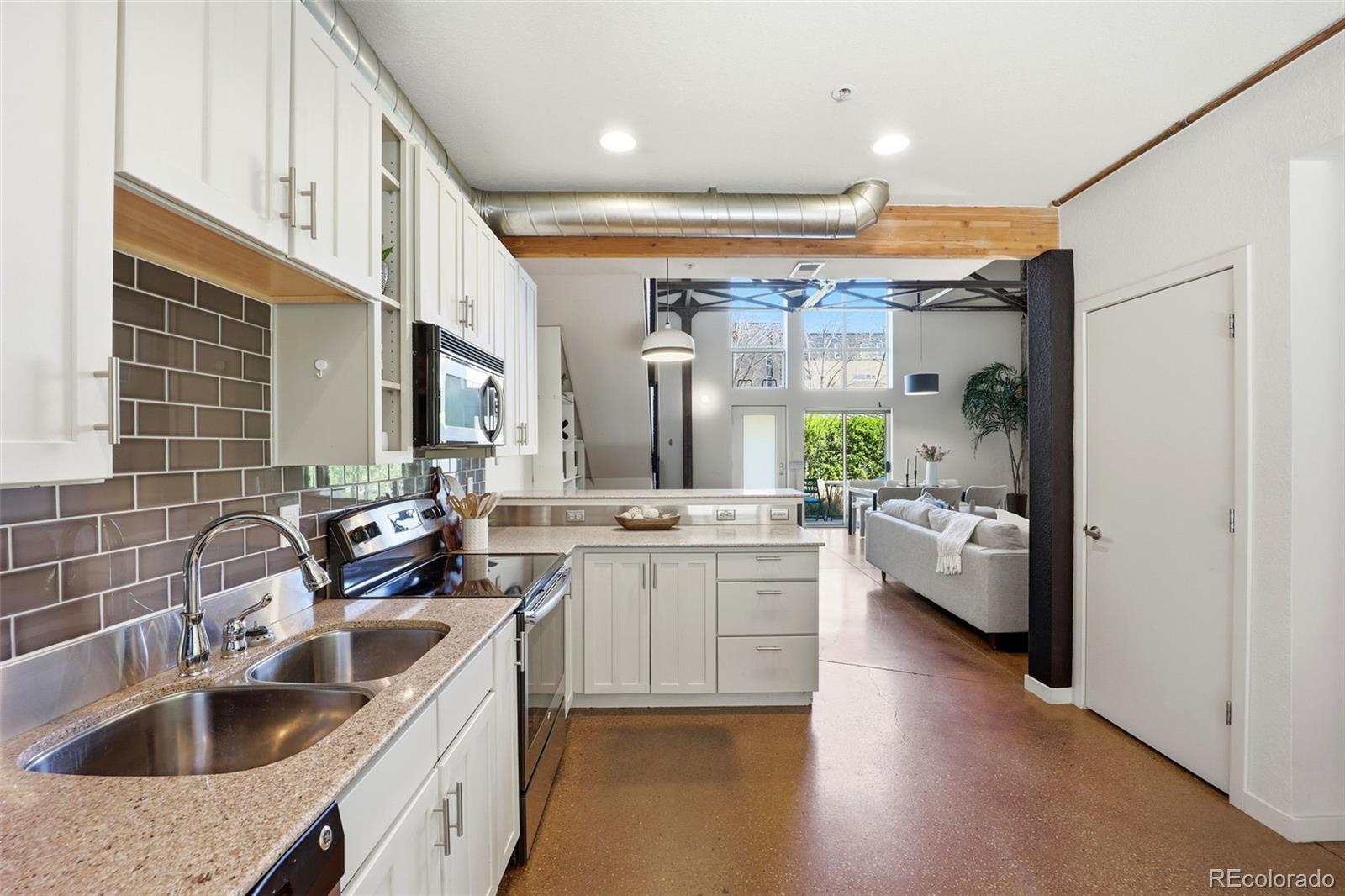 3033 Blake Street Unit: 124