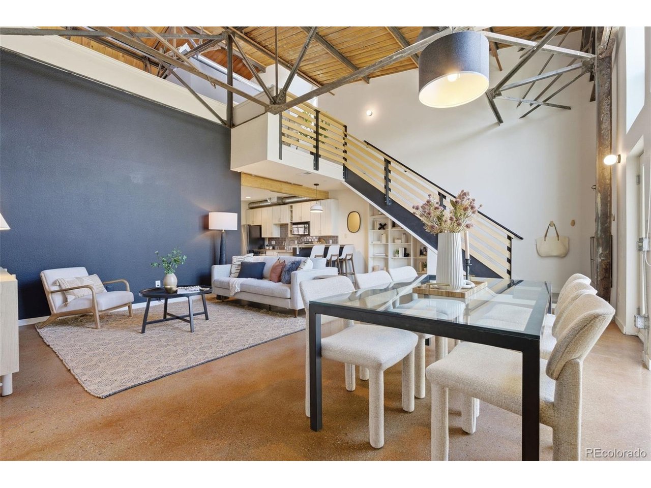 3033 Blake St 124