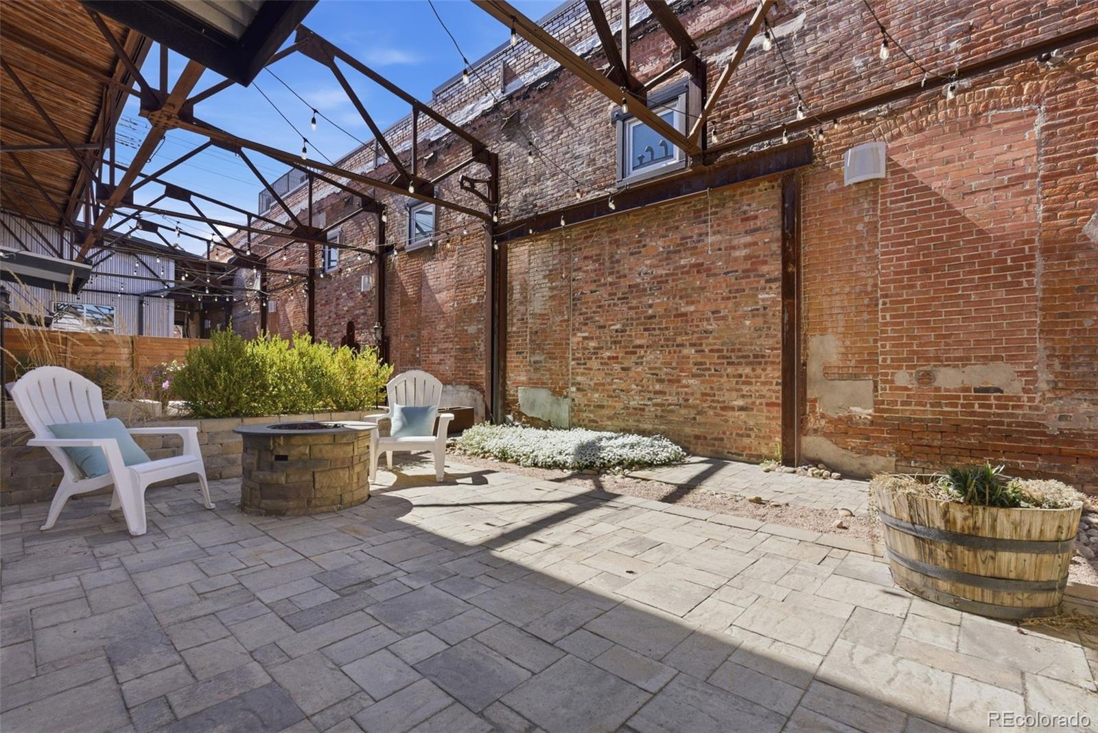 3033 Blake Street Unit: 124