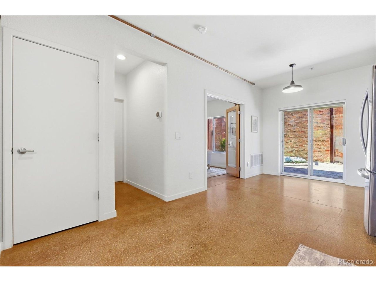 3033 Blake St 124