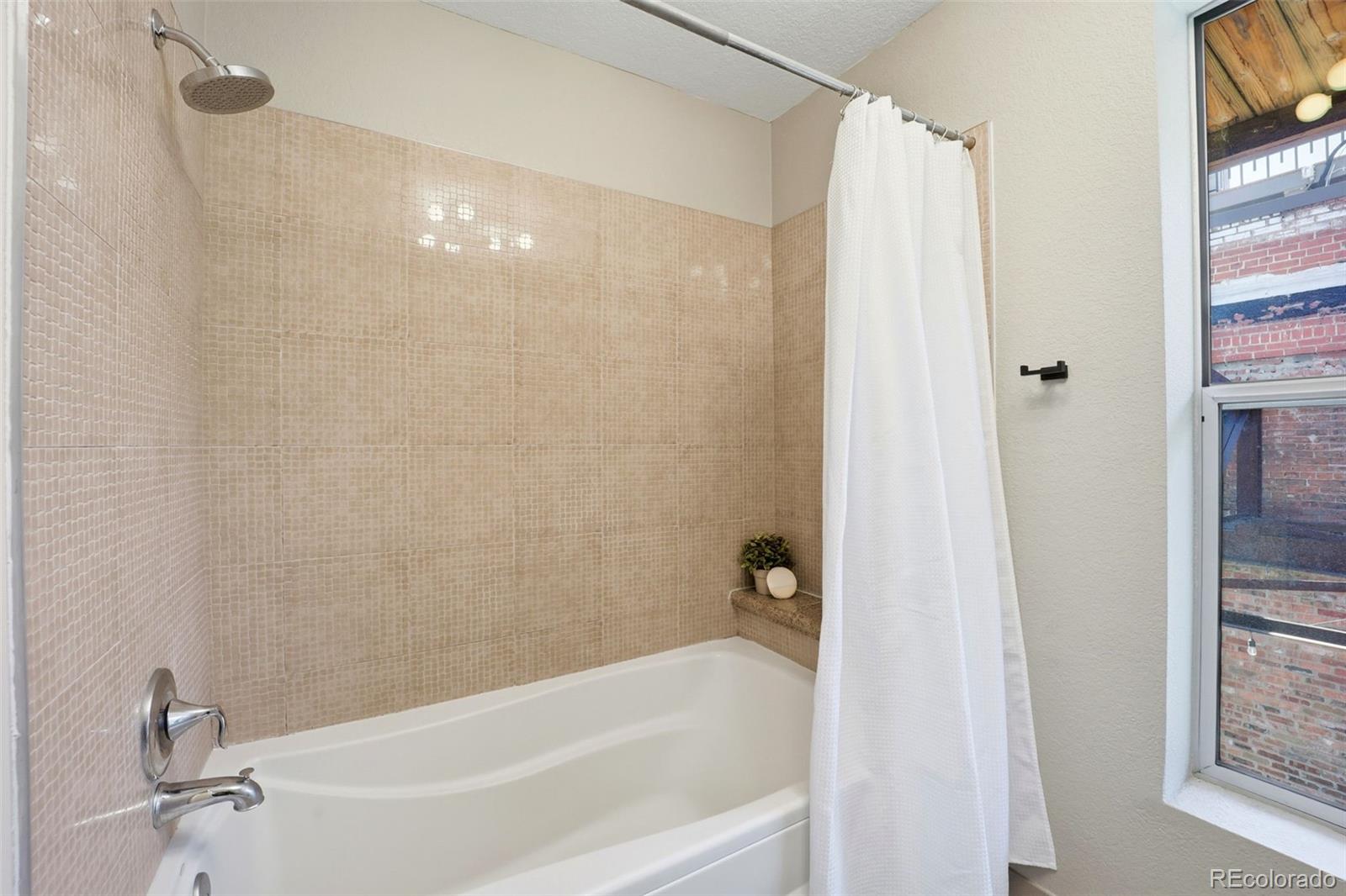 3033 Blake Street Unit: 124