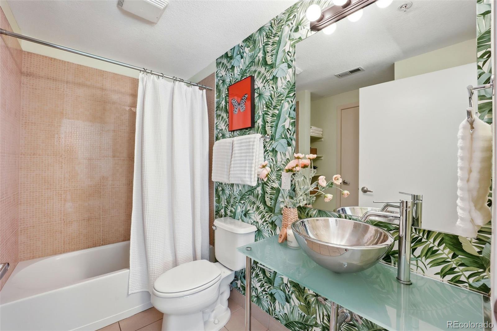 3033 Blake Street Unit: 124