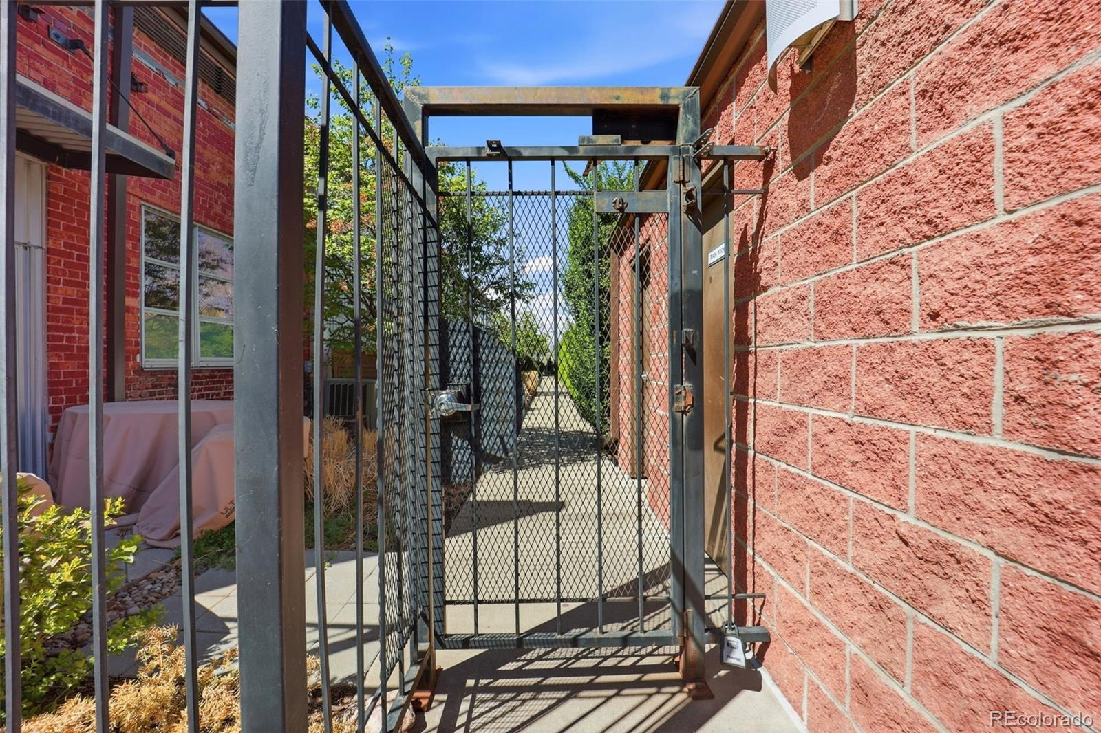 3033 Blake Street Unit: 124