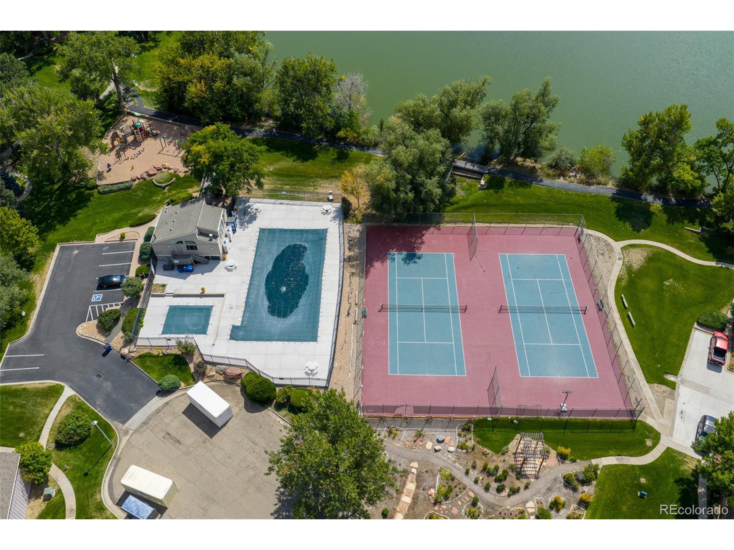 8752 Independence Way