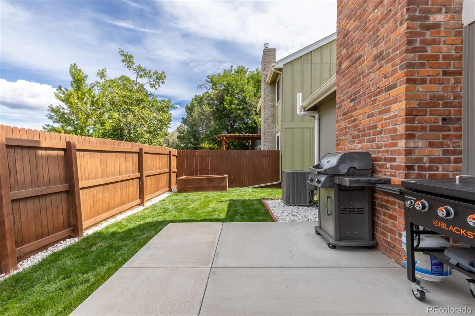 8752 Independence Way