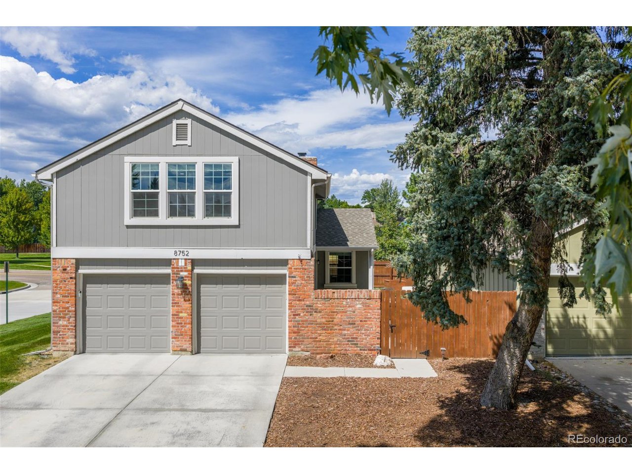 8752 Independence Way