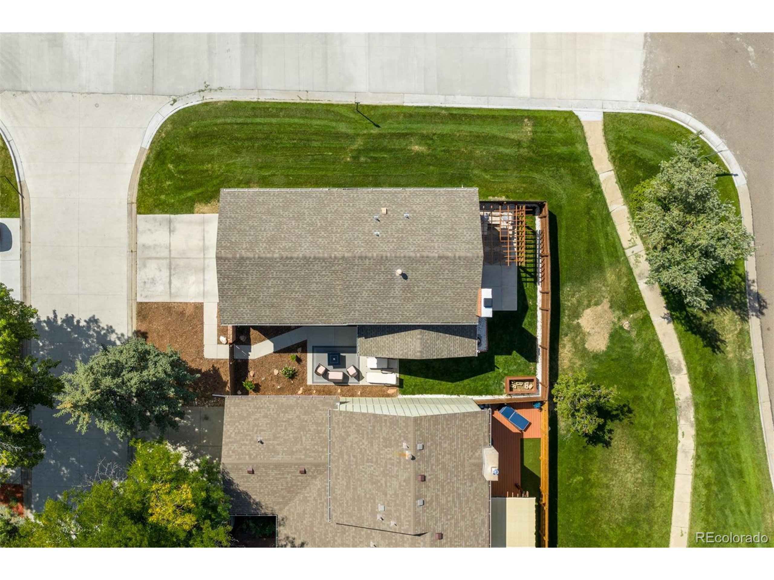 8752 Independence Way