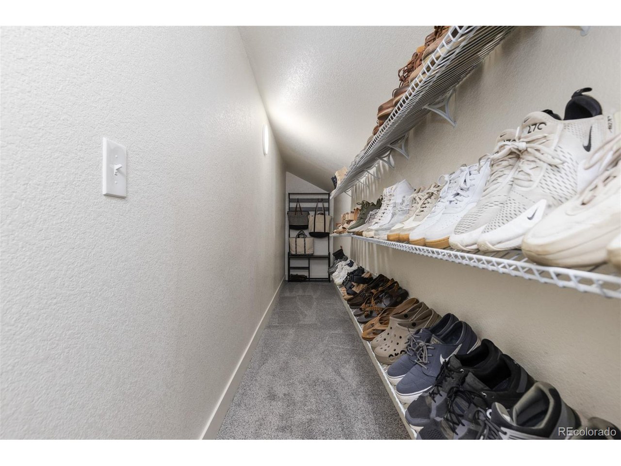 8752 Independence Way