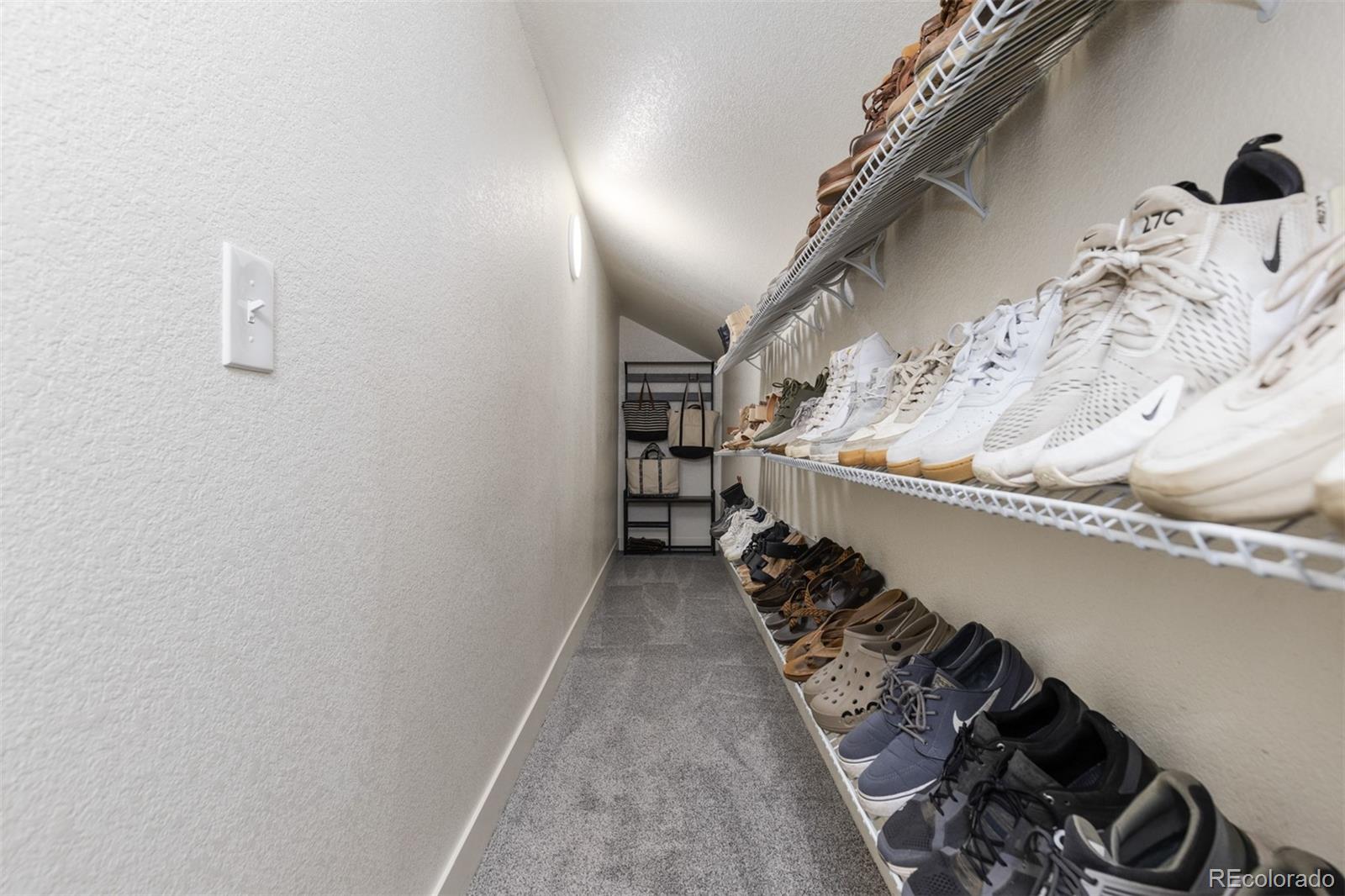 8752 Independence Way