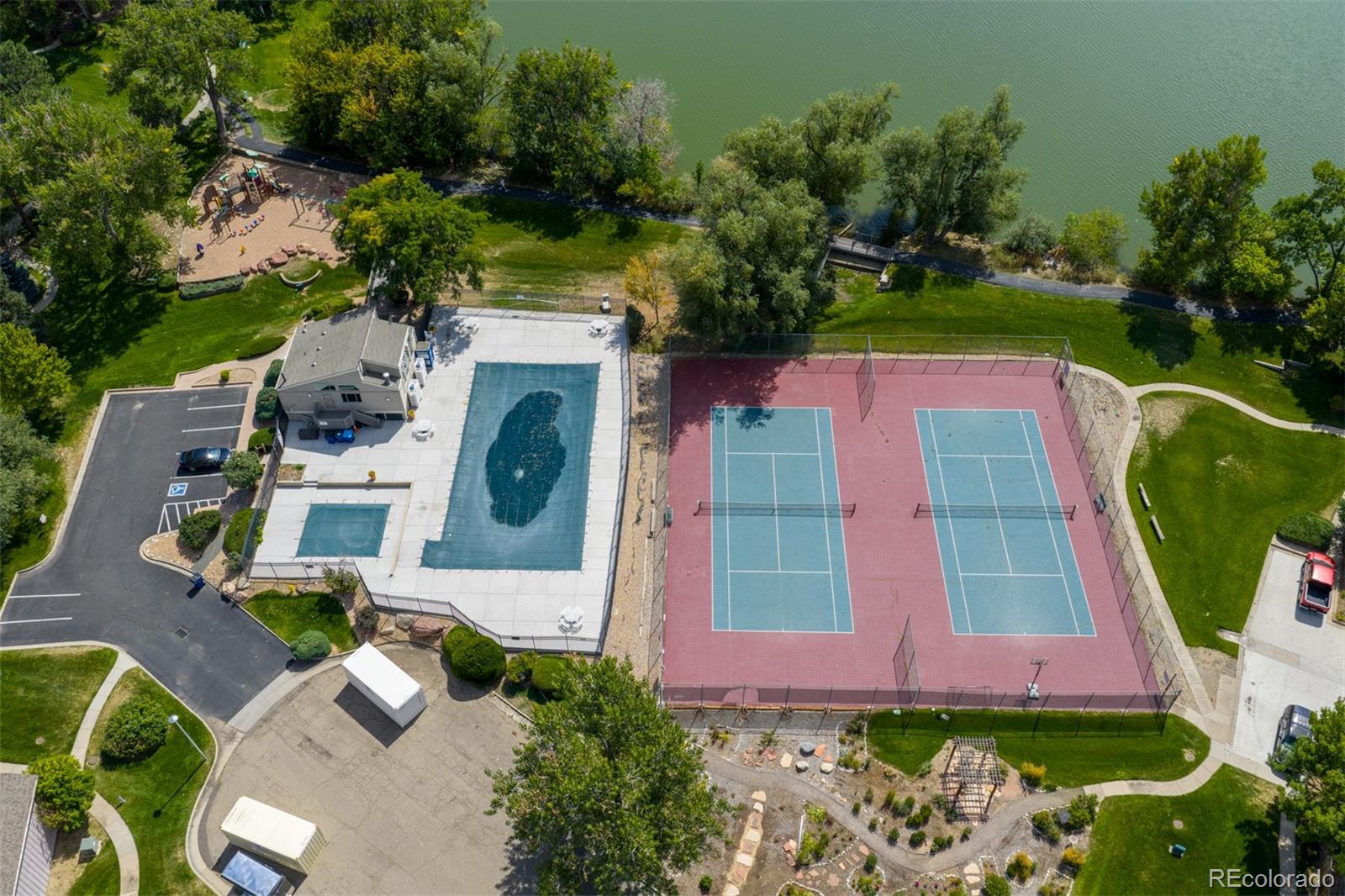 8752 Independence Way