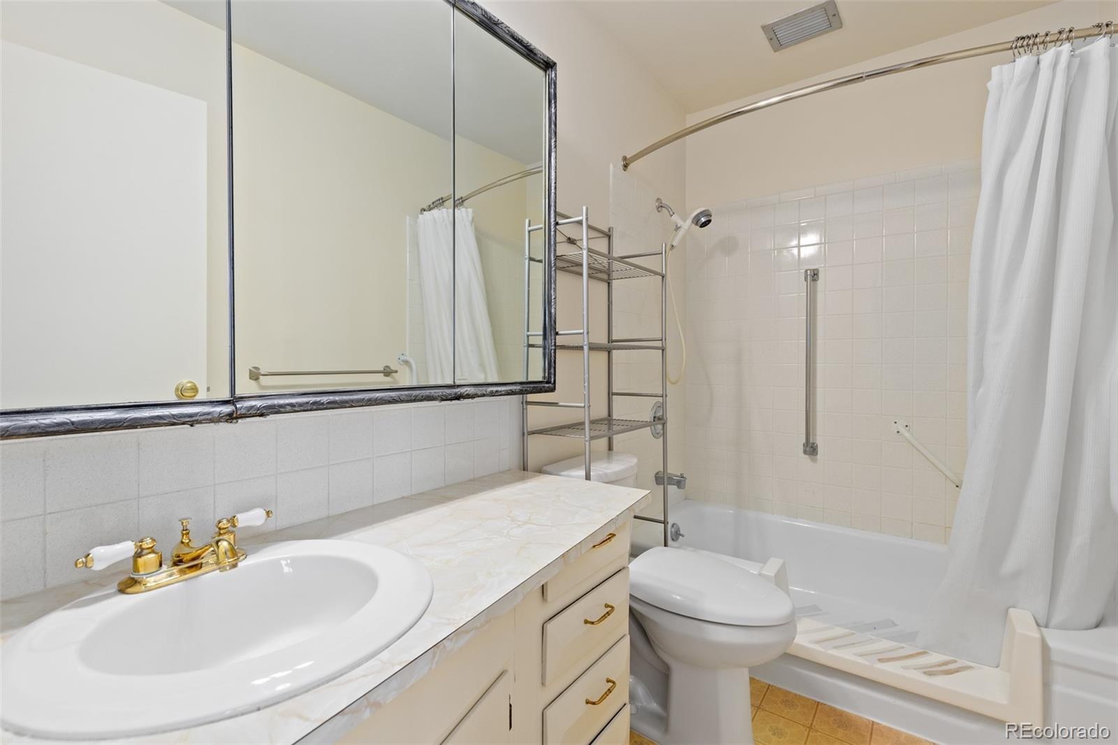 9625 E Center Avenue Unit: 1D