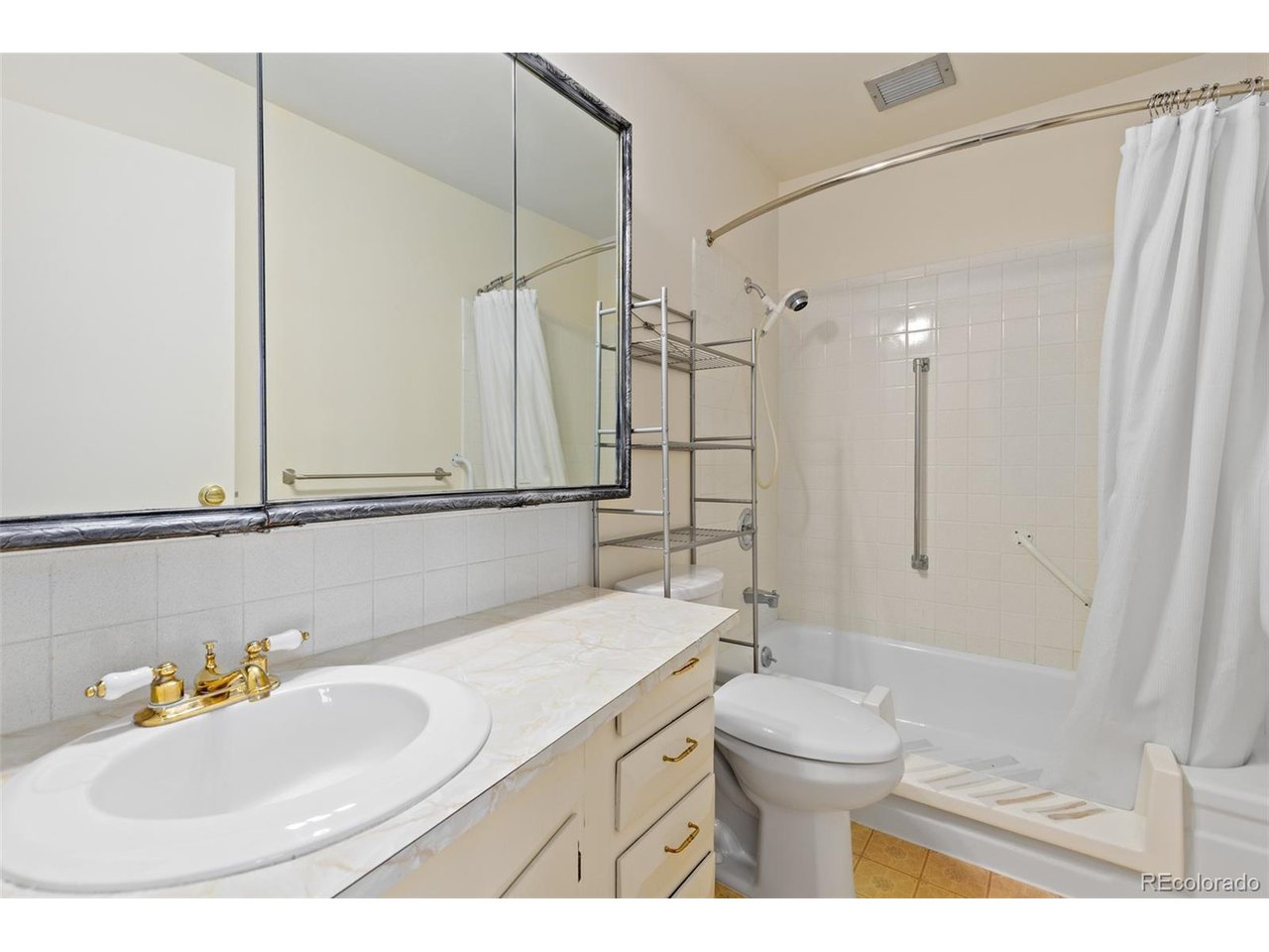 9625 E Center Ave 1D