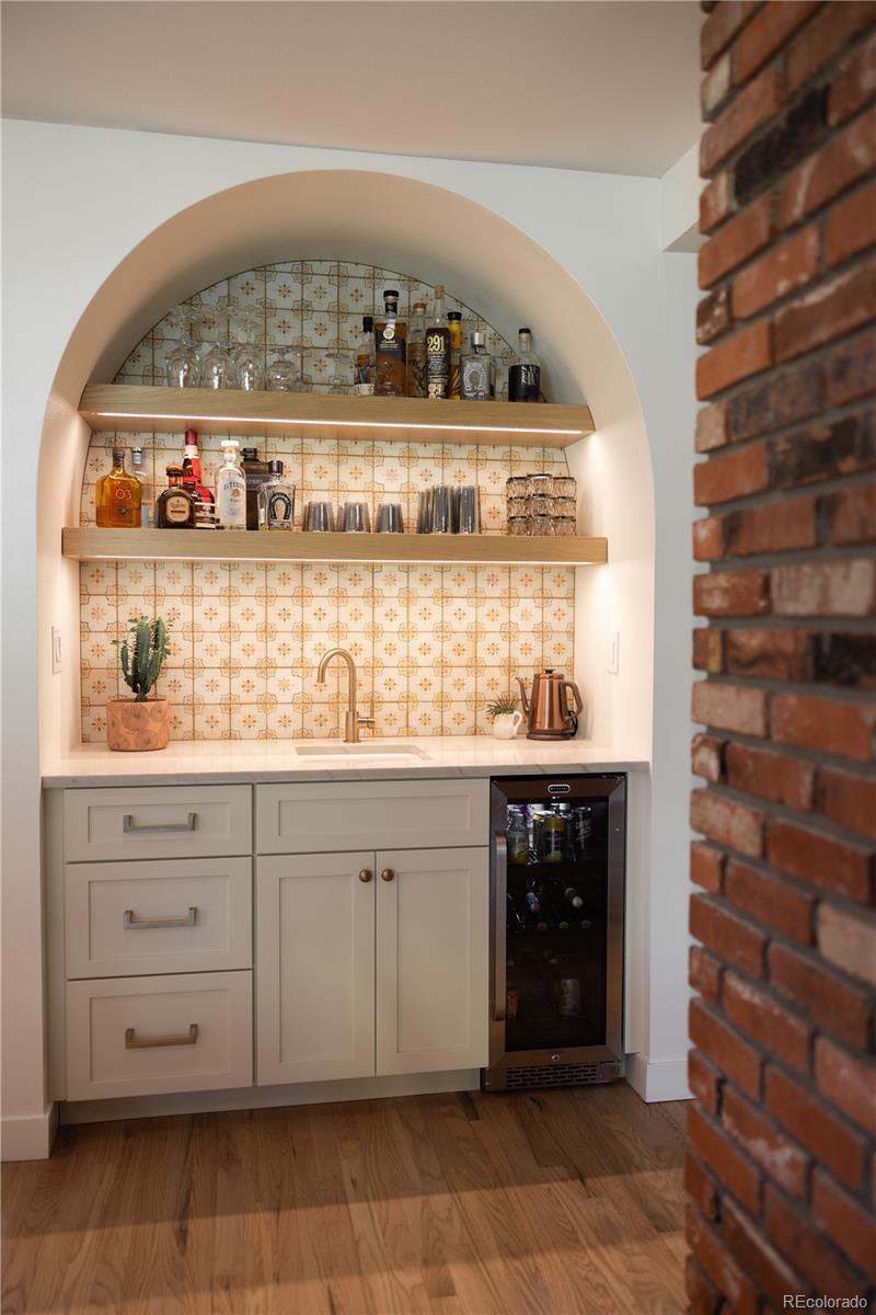 9623 W Prentice Avenue