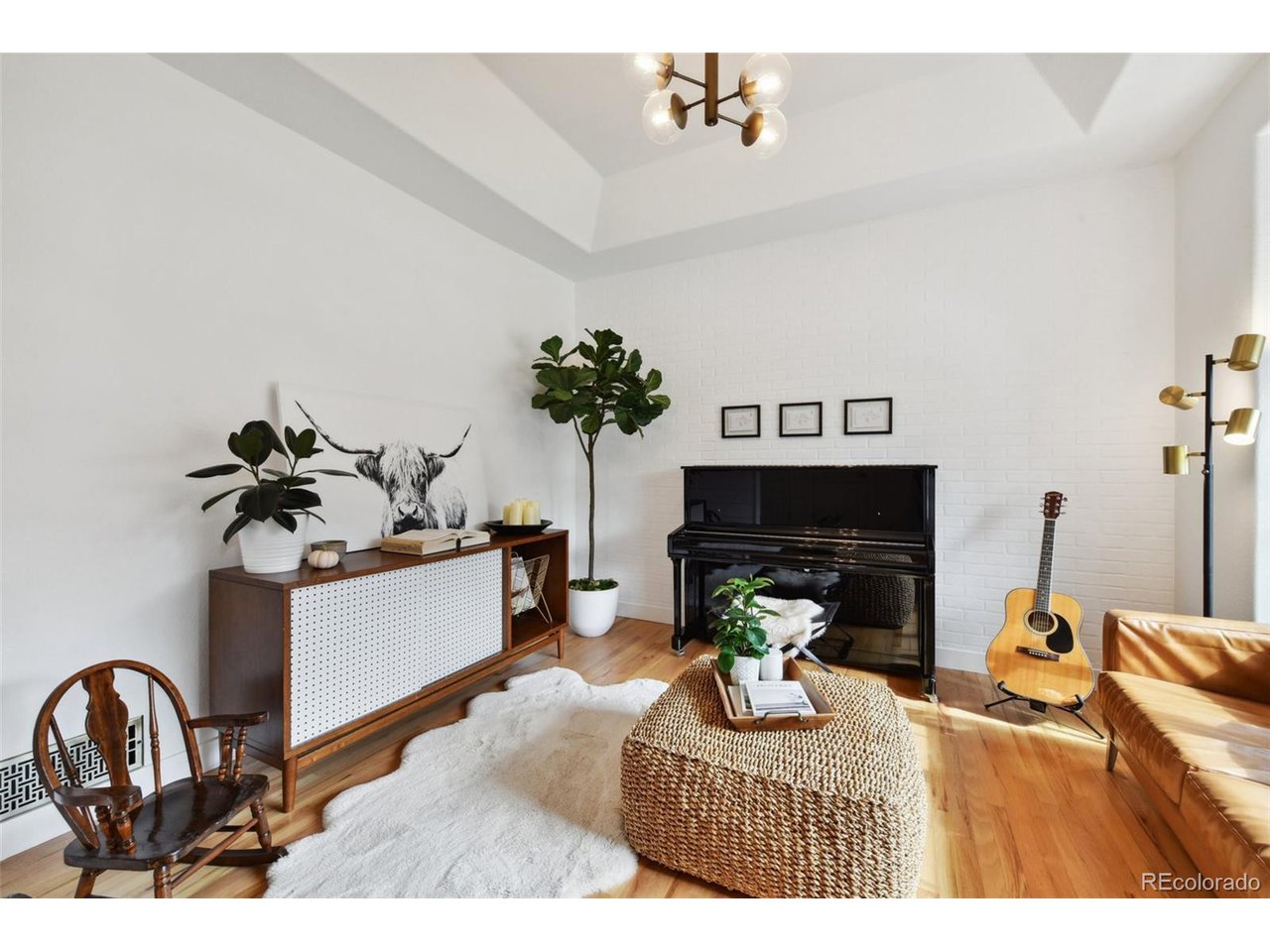 1819 Spring Water Ln