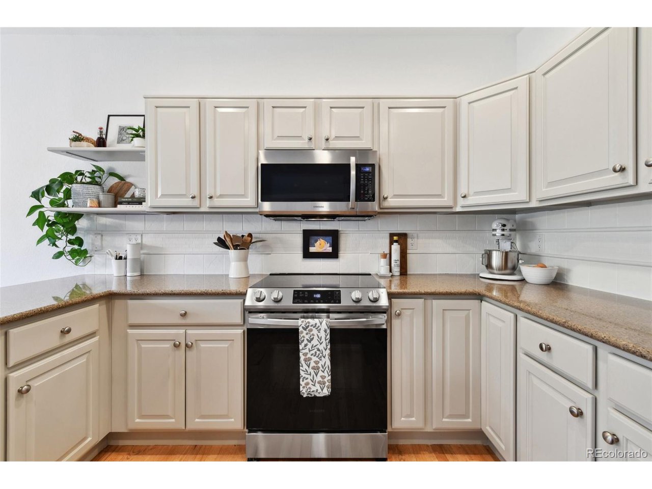 1819 Spring Water Ln