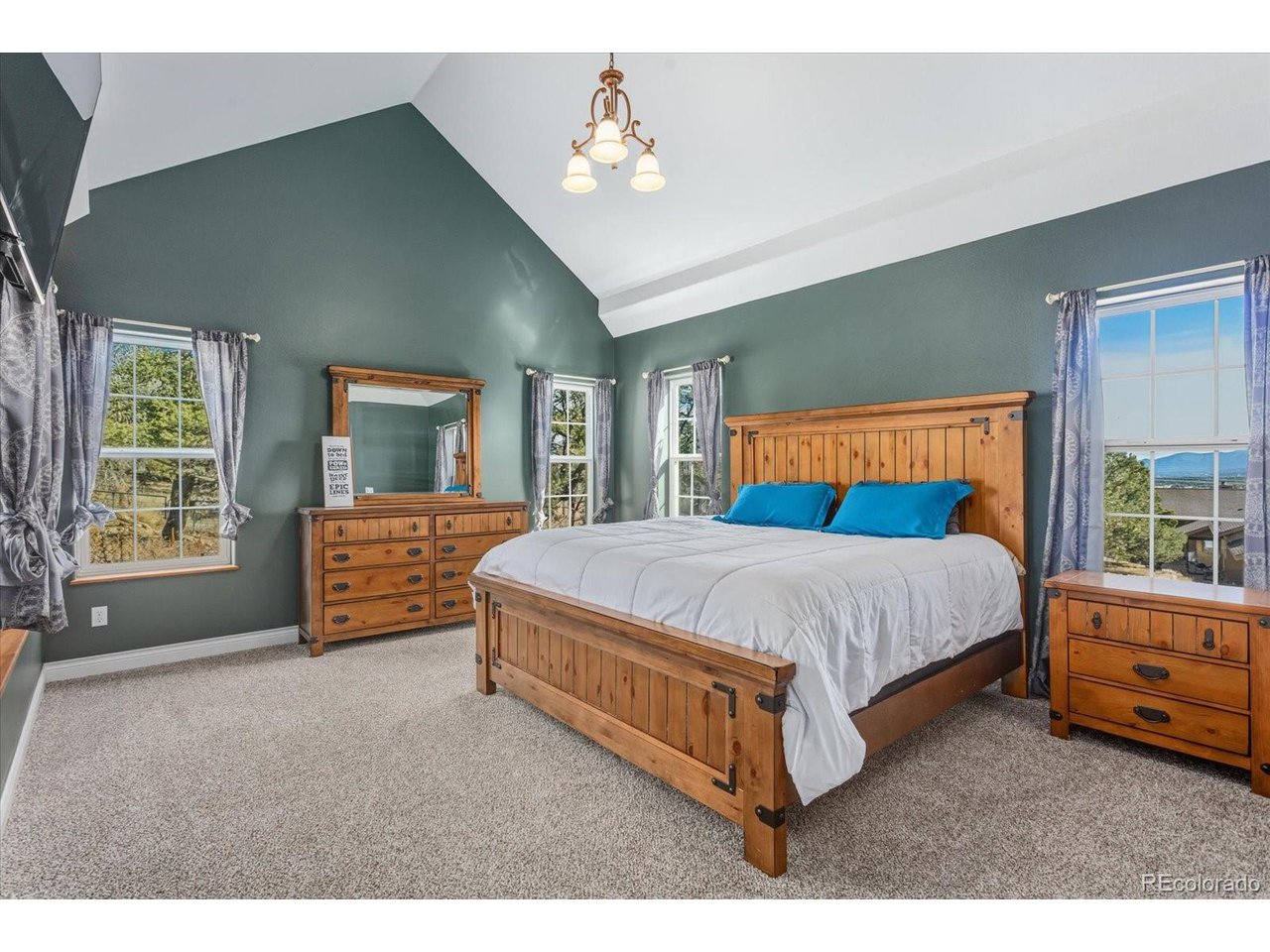 8557 Mountain View Farms Ln