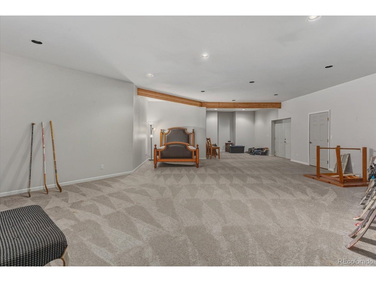 8557 Mountain View Farms Ln