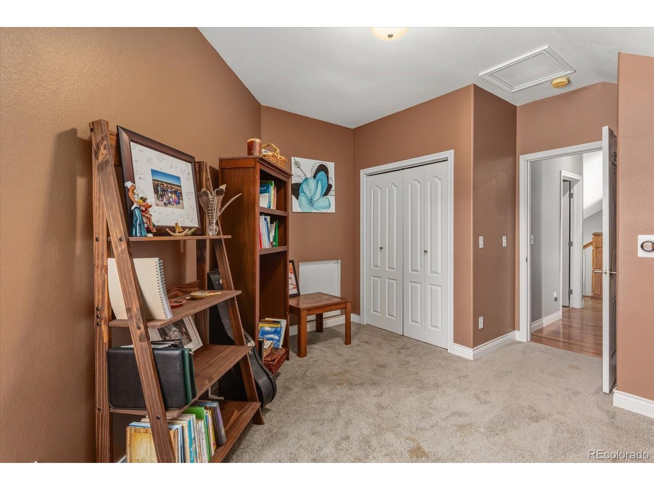 8557 Mountain View Farms Ln