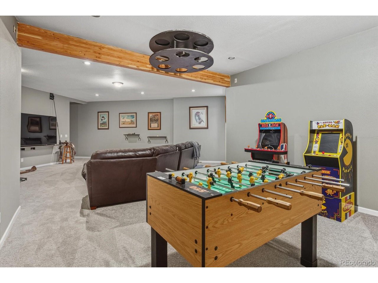 8557 Mountain View Farms Ln