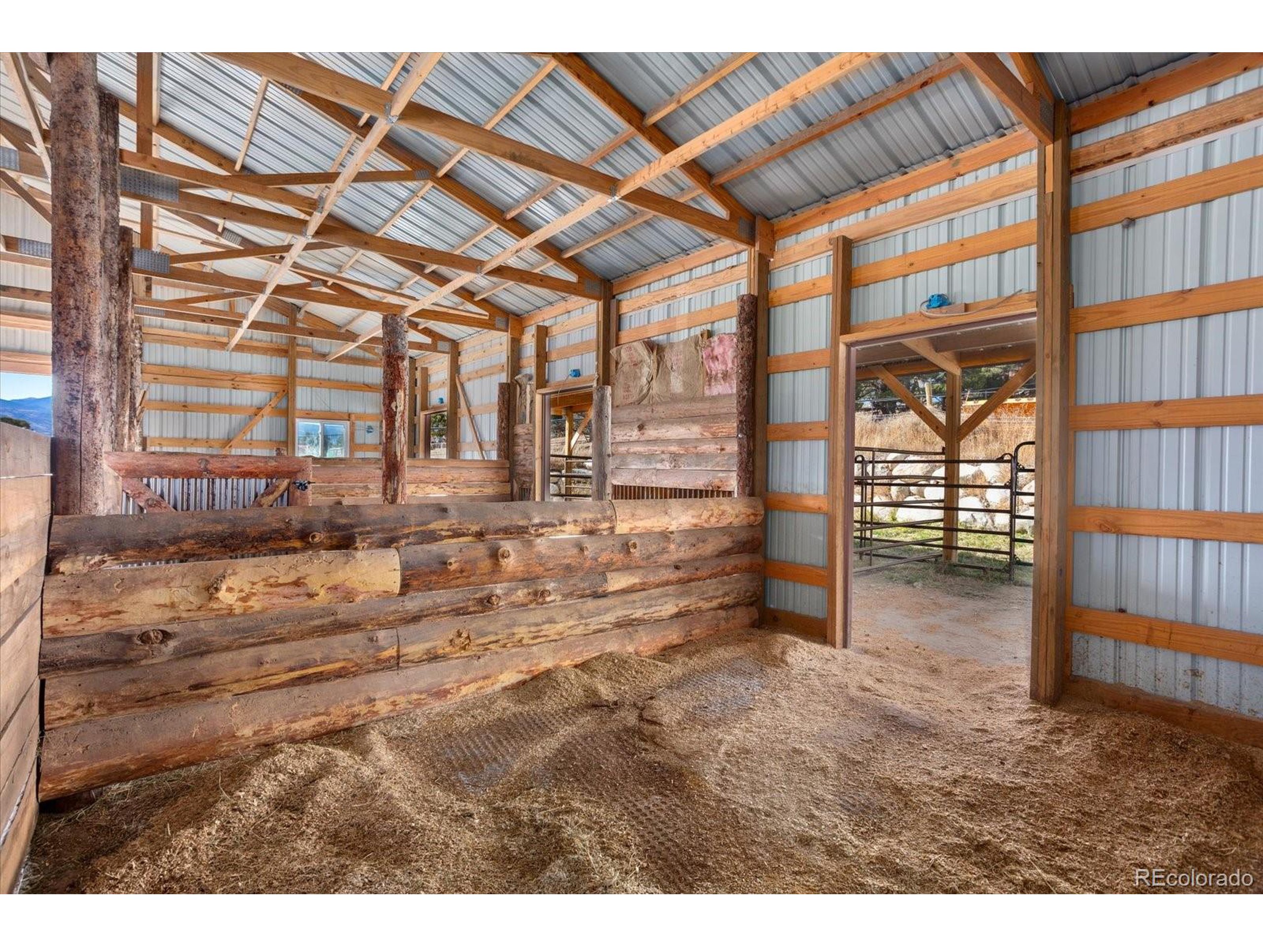 8557 Mountain View Farms Ln