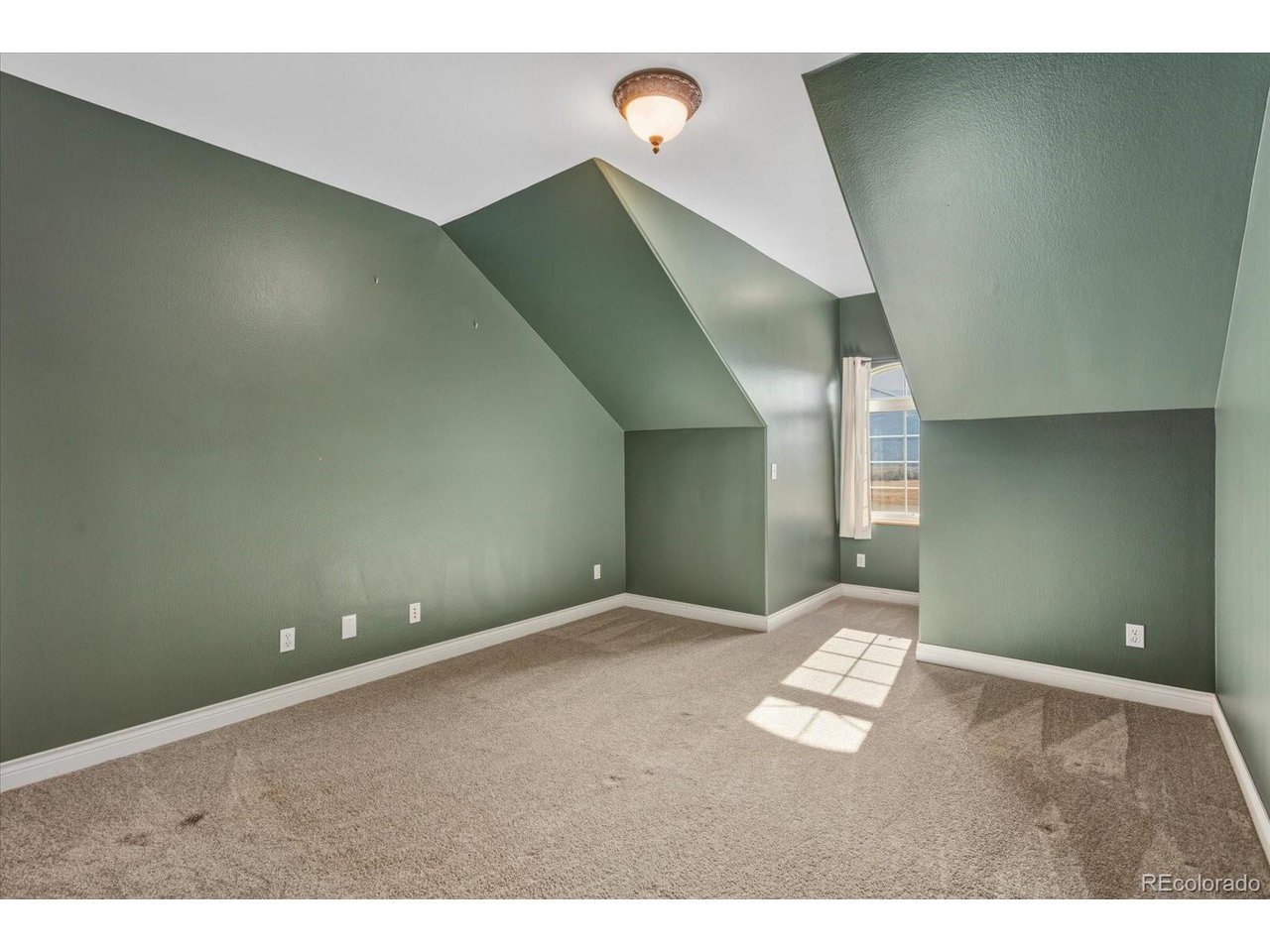 8557 Mountain View Farms Ln