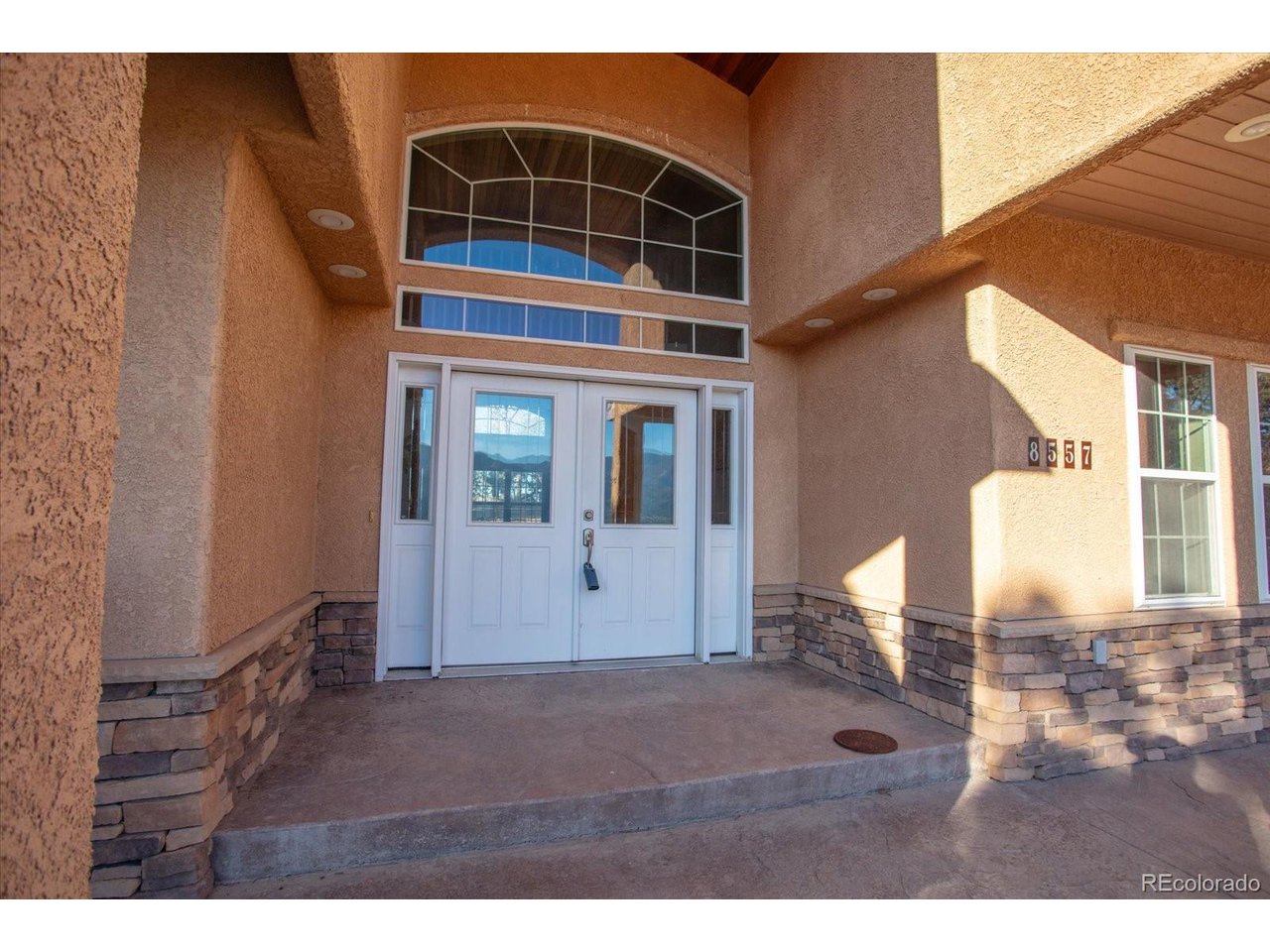 8557 Mountain View Farms Ln