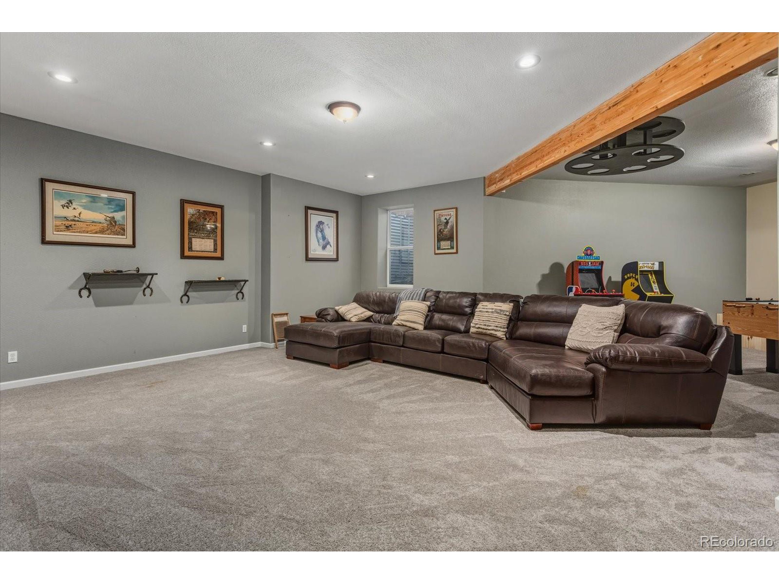 8557 Mountain View Farms Ln