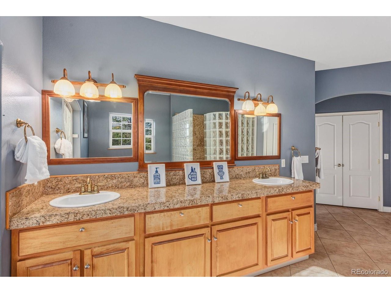 8557 Mountain View Farms Ln