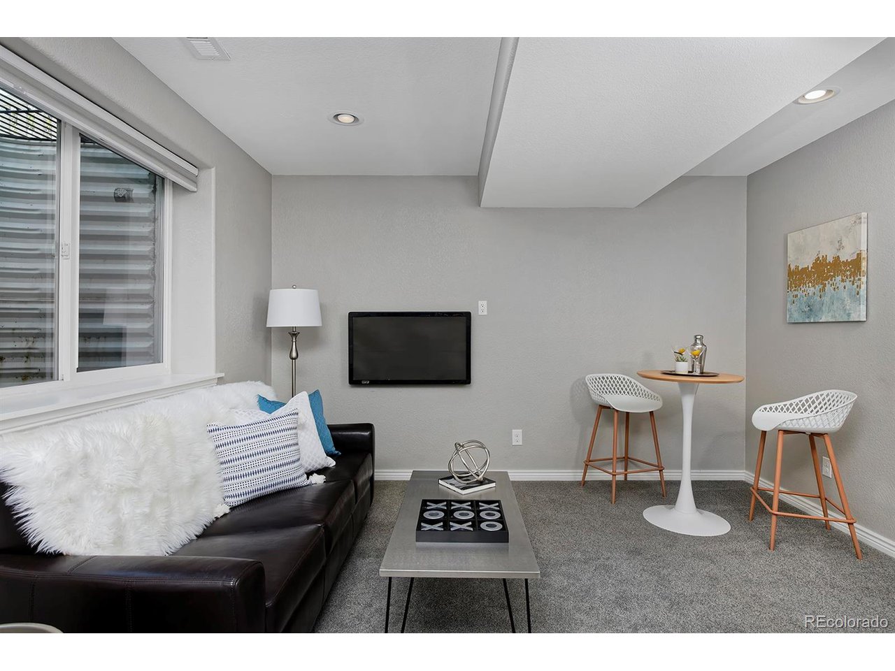 401 E Geneseo St A