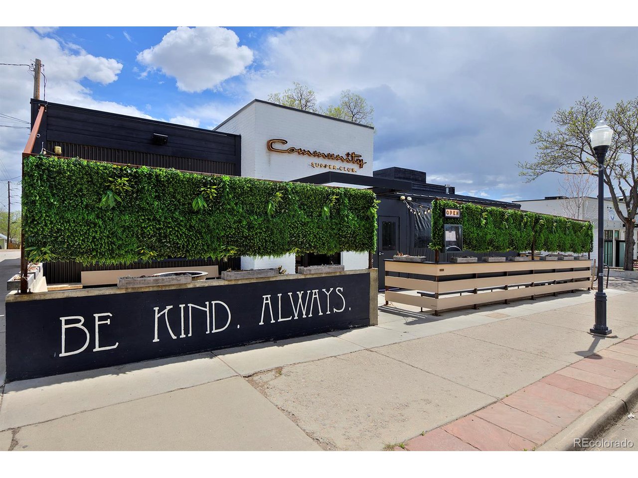 401 E Geneseo St A